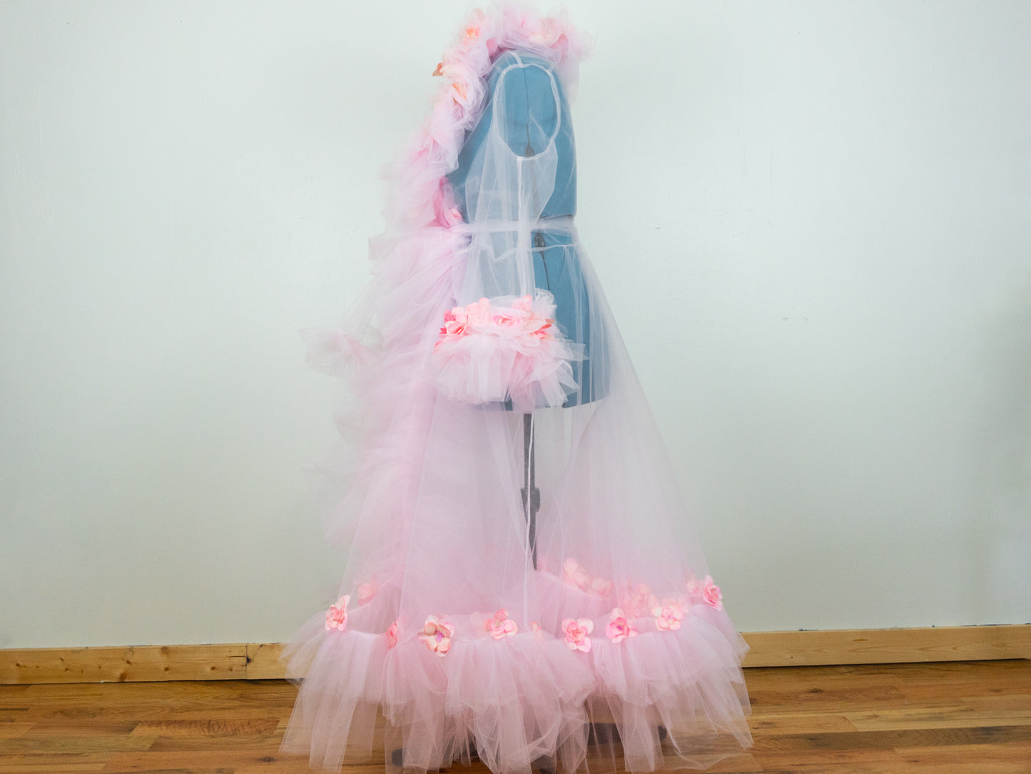 Burlesque Flower Tulle Robe