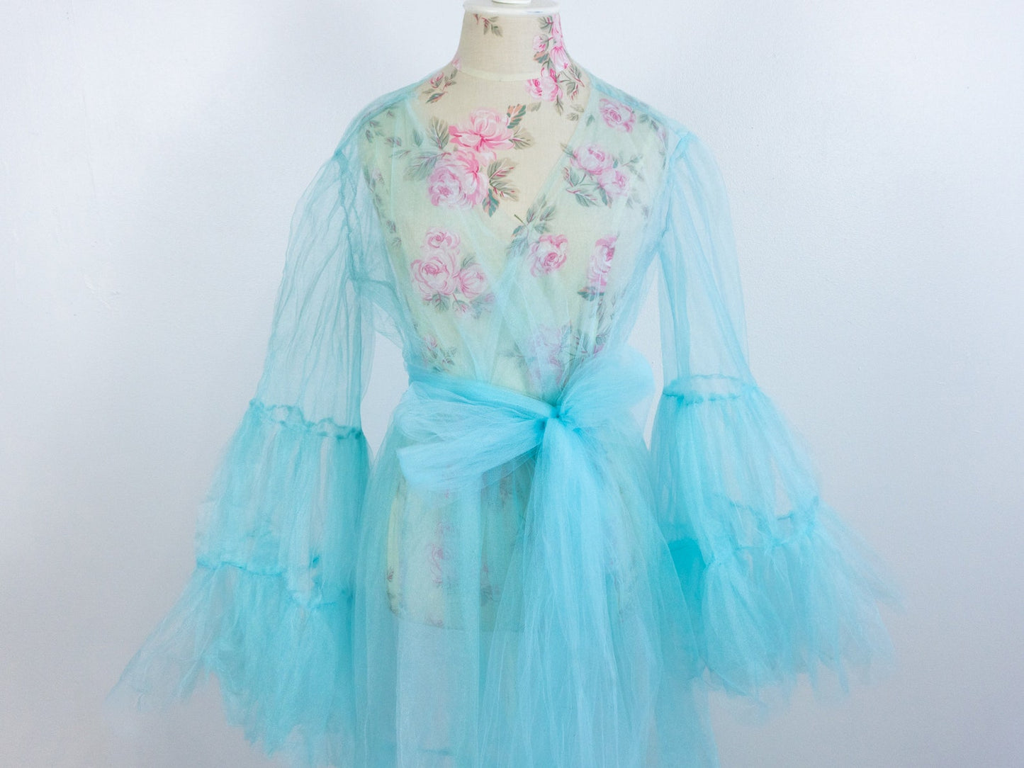 Belle Sleeve Tulle Robe