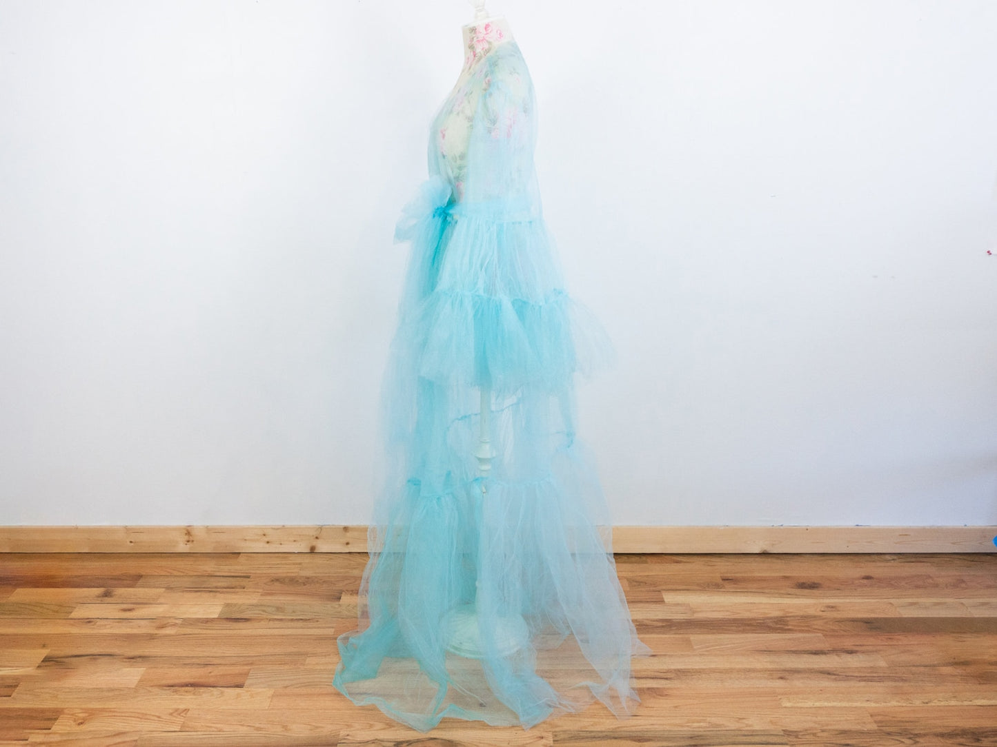 Belle Sleeve Tulle Robe