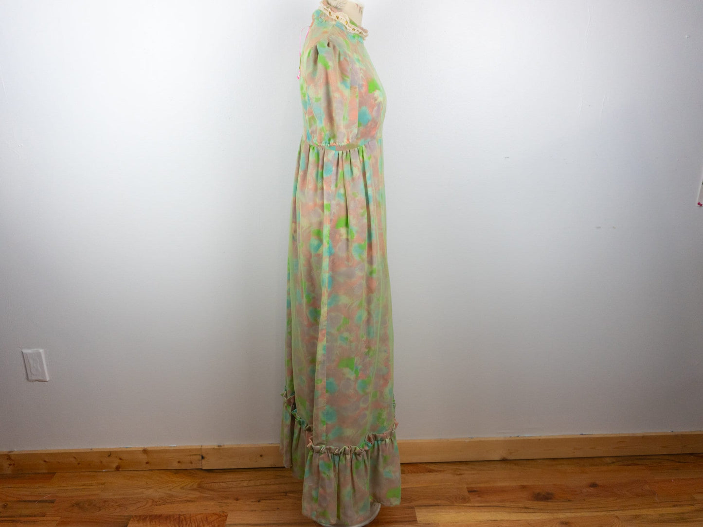 70s Pastel Floral Maxi Dress Size Small