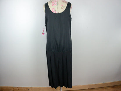 Black Pleated Slip, Size Medium