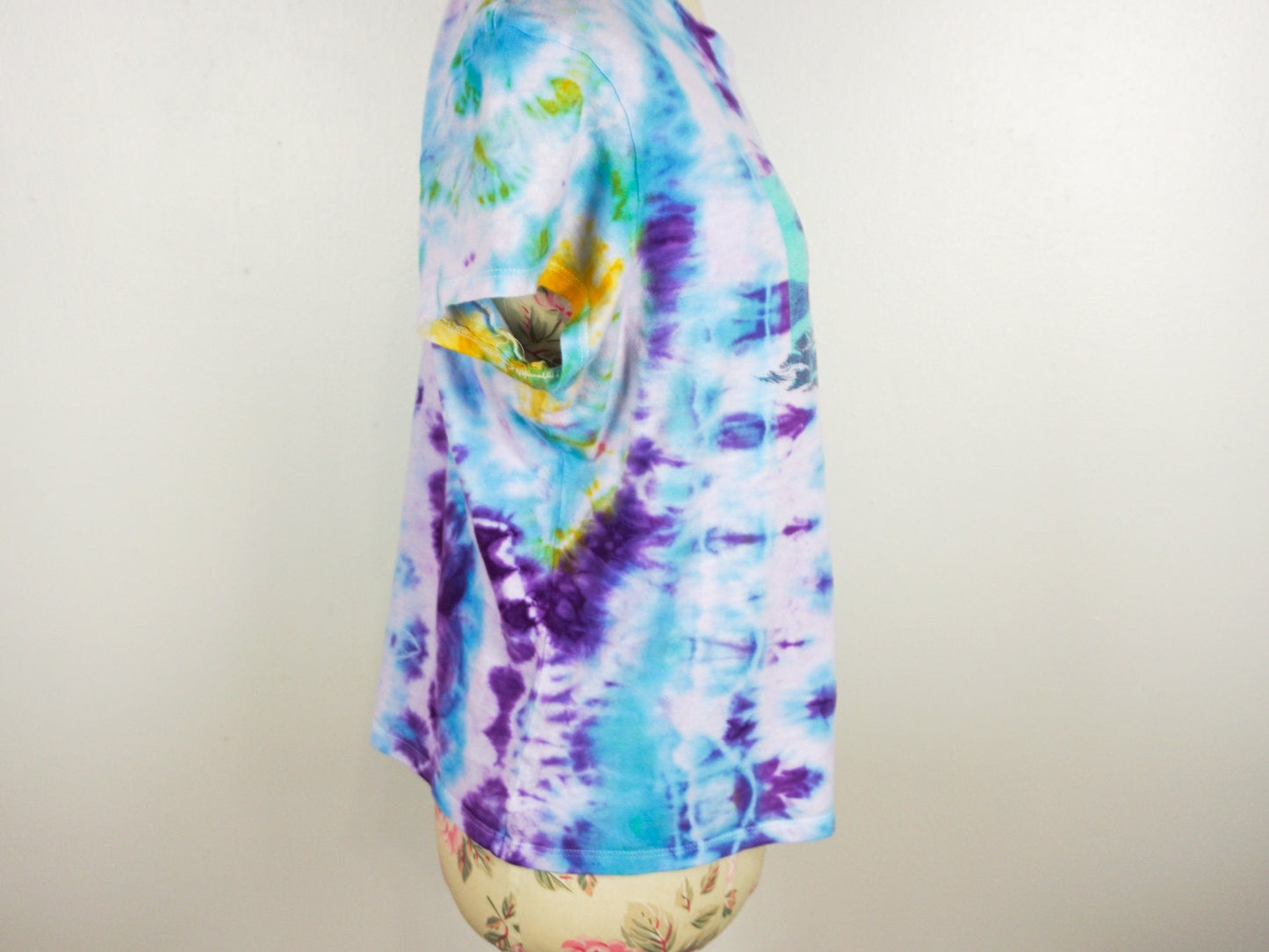 Life is Good Tie Dye Shirt, Size Small Medium