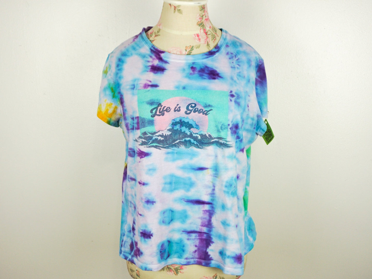 Life is Good Tie Dye Shirt, Size Small Medium