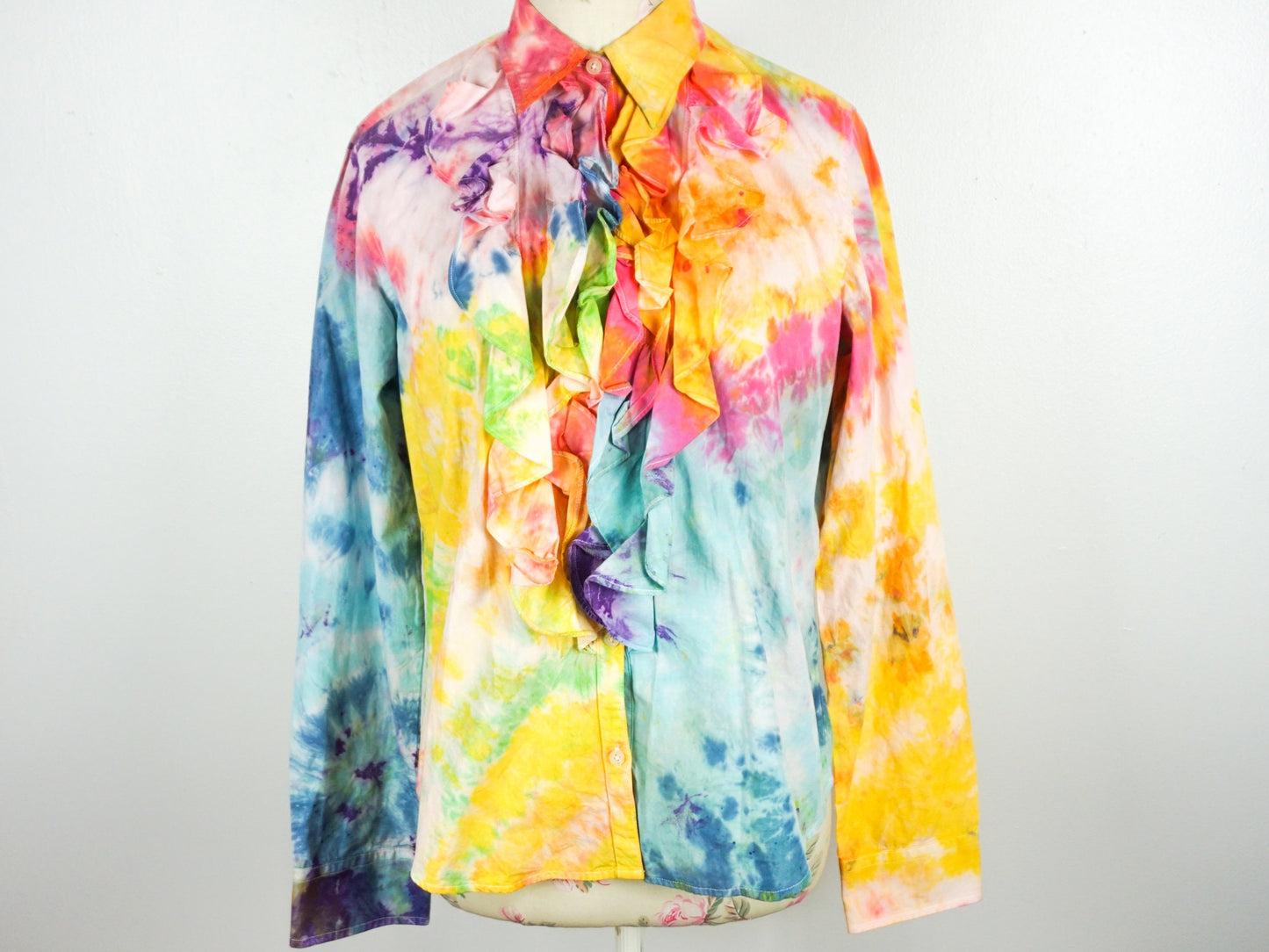 Ruffle Collared Tie Dye Dress Shirt  Size Unisex Medium Small