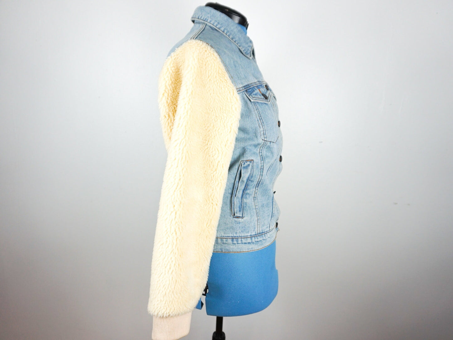 Vintage Denim Jacket Size Medium Large